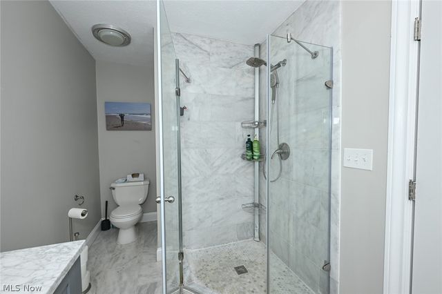 8465 Settlers Passage, Brecksville, OH 44141