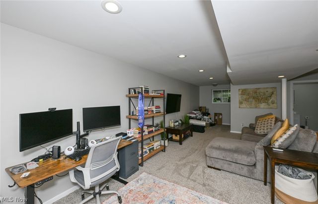 8465 Settlers Passage, Brecksville, OH 44141