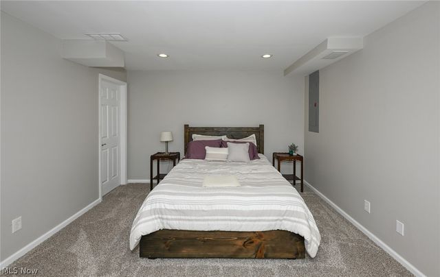 8465 Settlers Passage, Brecksville, OH 44141