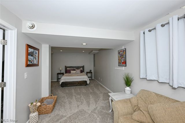 8465 Settlers Passage, Brecksville, OH 44141