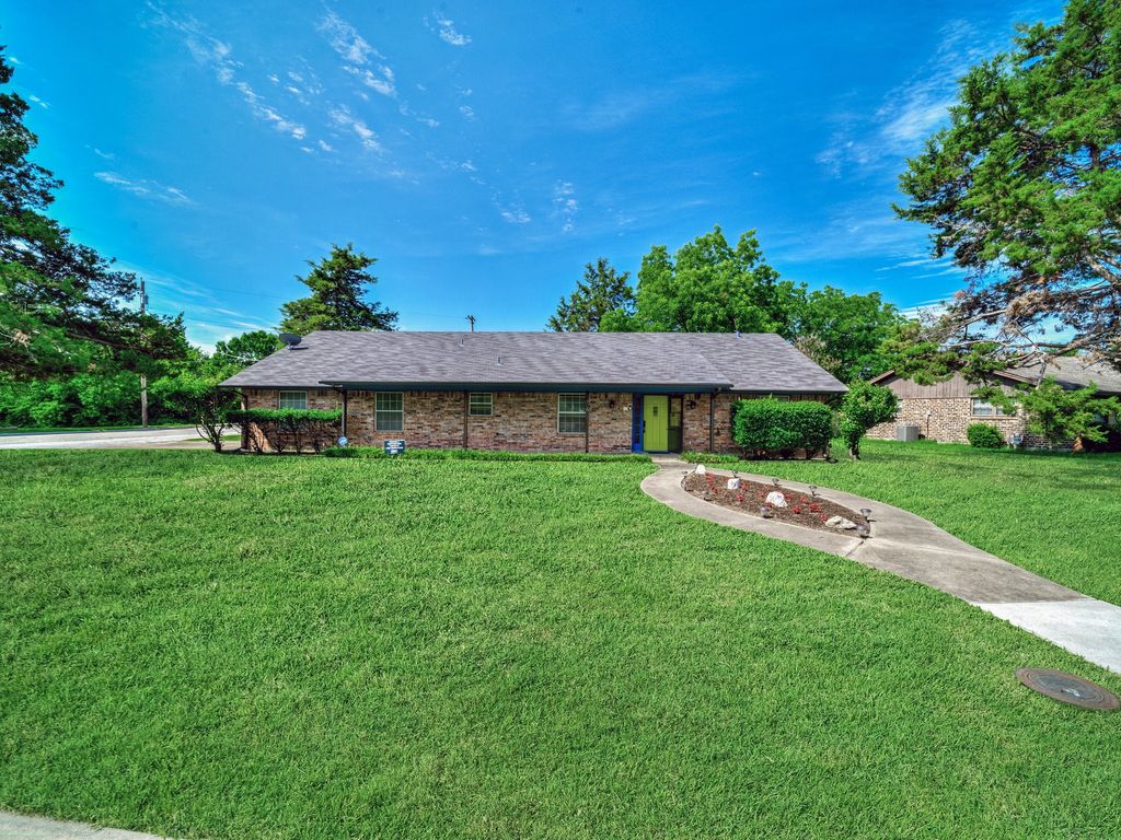 1406 Churchill Drive, Denton, TX 76209