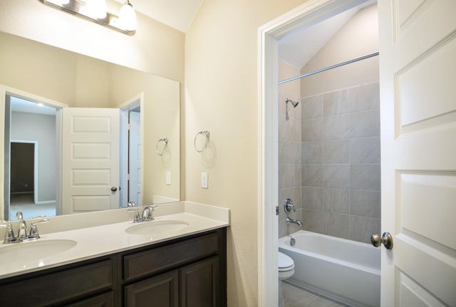 2246 Camden Arbor Trail, Houston, TX 77089