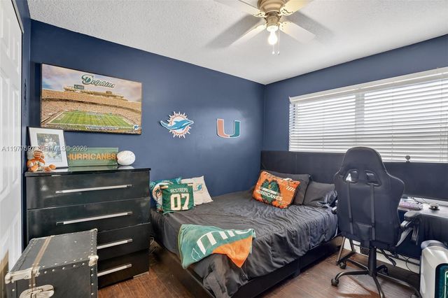 10614 SW 17th Pl, Davie, FL 33324