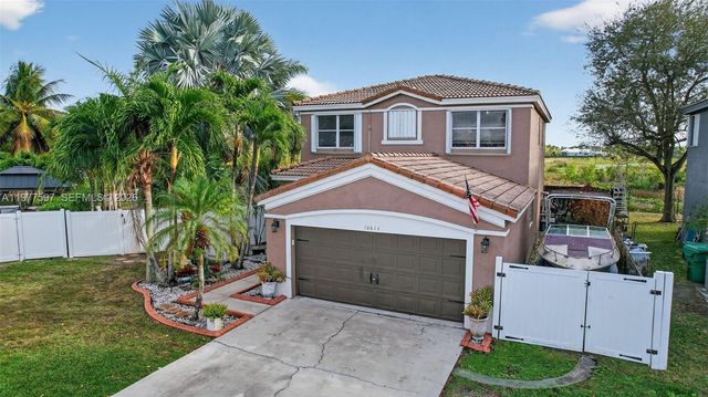 10614 SW 17th Pl, Davie, FL 33324