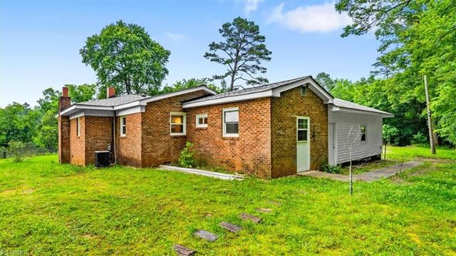1655 Oakleigh Road, Mcleansville, NC 27301