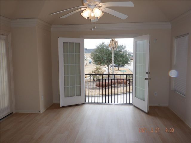 1903 Spring Cedar Lane, Houston, TX 77077