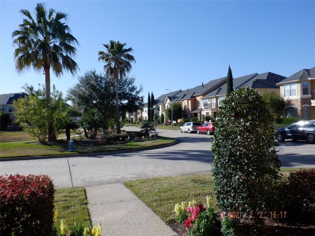 1903 Spring Cedar Lane, Houston, TX 77077