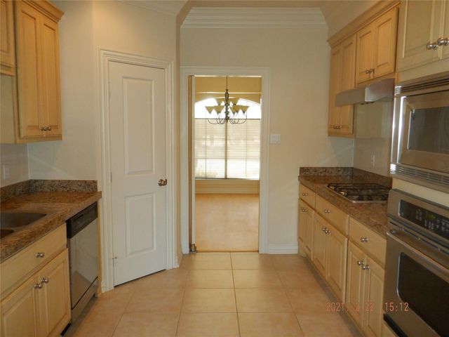 1903 Spring Cedar Lane, Houston, TX 77077