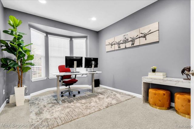 27023 Ladbroke Street, Novi, MI 48374