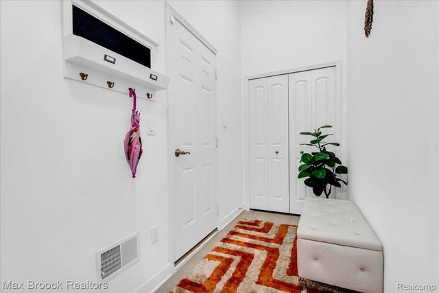 27023 Ladbroke Street, Novi, MI 48374