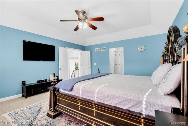 27023 Ladbroke Street, Novi, MI 48374