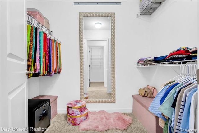 27023 Ladbroke Street, Novi, MI 48374
