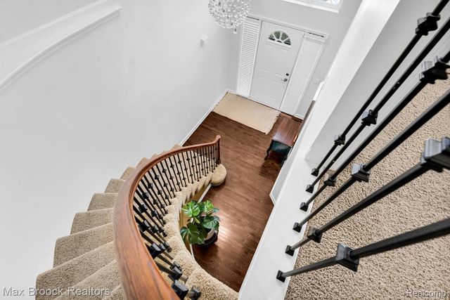27023 Ladbroke Street, Novi, MI 48374
