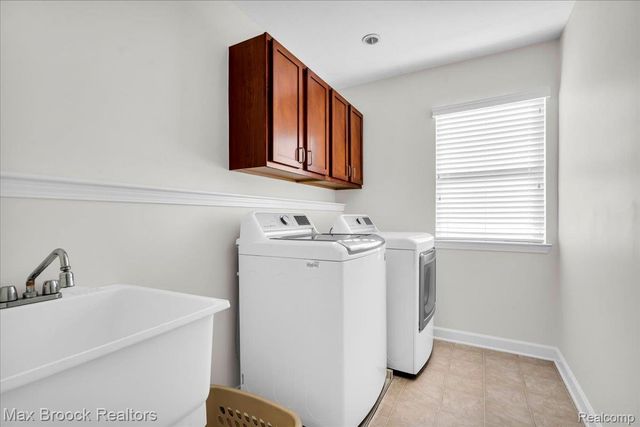 27023 Ladbroke Street, Novi, MI 48374