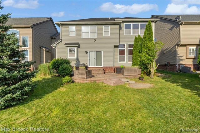 27023 Ladbroke Street, Novi, MI 48374