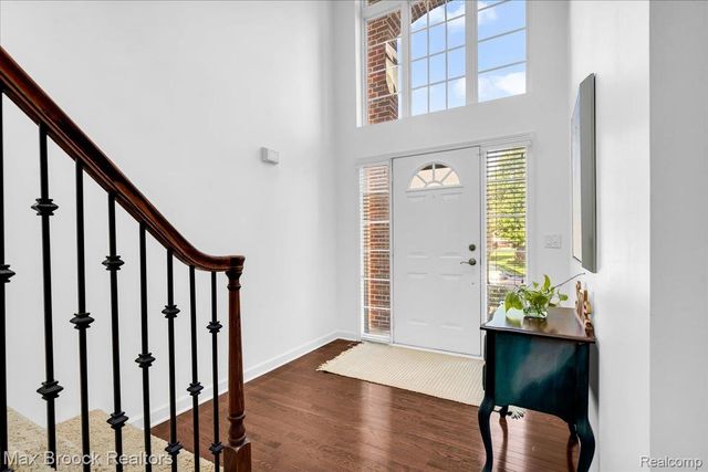 27023 Ladbroke Street, Novi, MI 48374