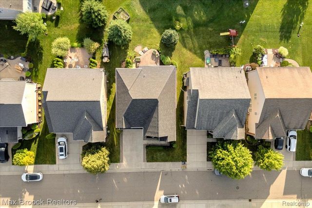 27023 Ladbroke Street, Novi, MI 48374