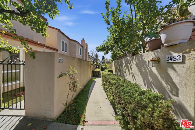 3442 Del Amo Boulevard, Torrance, CA 90503