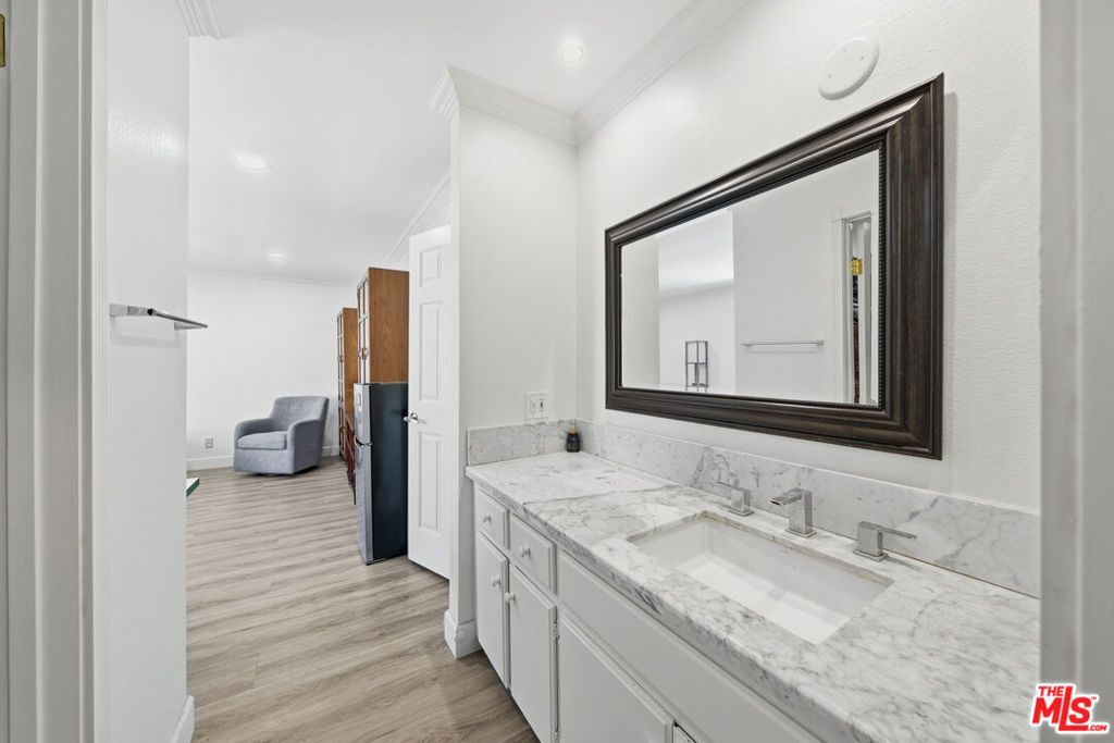 Image 13 of property listing at 3442 Del Amo Boulevard, Torrance, CA 90503