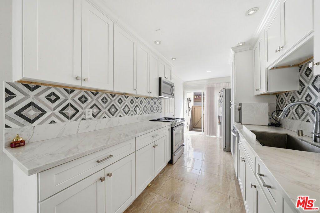 Image 29 of property listing at 3442 Del Amo Boulevard, Torrance, CA 90503