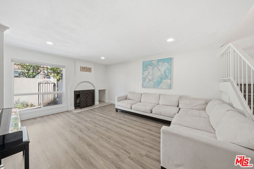 Image 47 of property listing at 3442 Del Amo Boulevard, Torrance, CA 90503