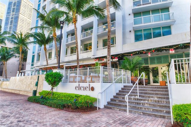 31 SE 5th St 1208, Miami, FL 33131