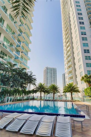31 SE 5th St 1208, Miami, FL 33131