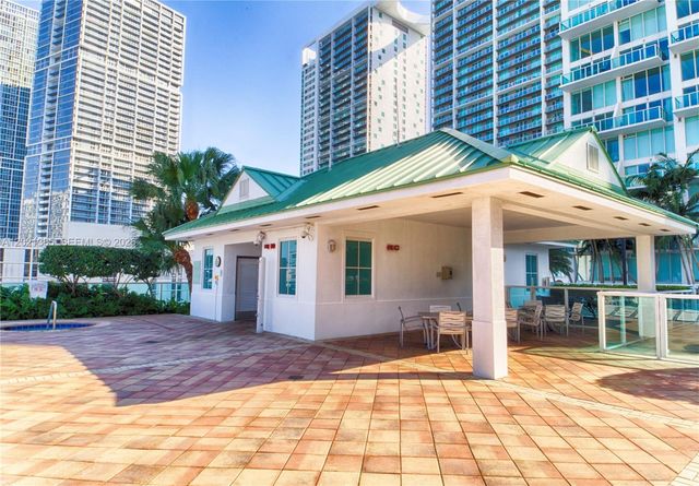 31 SE 5th St 1208, Miami, FL 33131