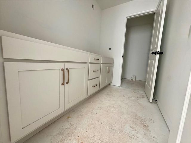 5545 Coalie Trace, Flowery Branch, GA 30542