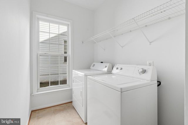 2460 LEYLAND RIDGE RD, Herndon, VA 20171