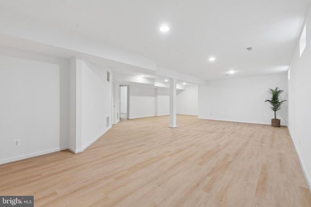 2460 LEYLAND RIDGE RD, Herndon, VA 20171