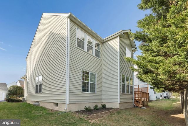 2460 LEYLAND RIDGE RD, Herndon, VA 20171