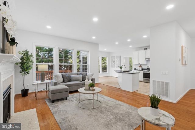 2460 LEYLAND RIDGE RD, Herndon, VA 20171