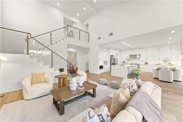 234 Coal Mine, Irvine, CA 92602