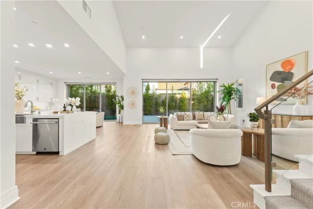 234 Coal Mine, Irvine, CA 92602