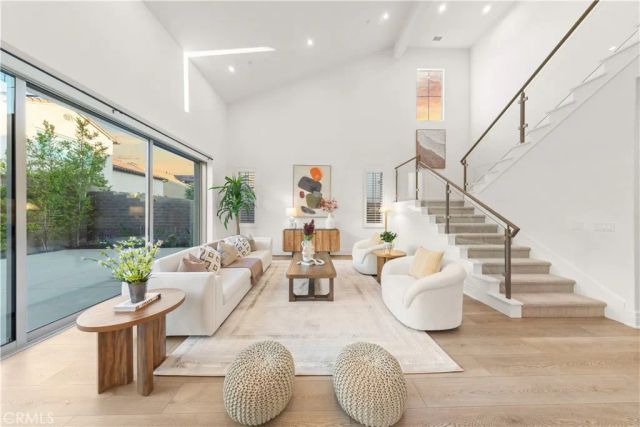 234 Coal Mine, Irvine, CA 92602