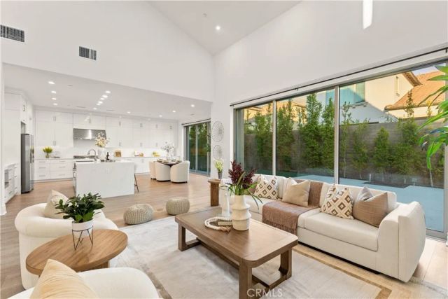 234 Coal Mine, Irvine, CA 92602