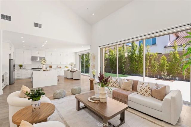 234 Coal Mine, Irvine, CA 92602