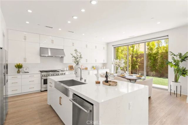234 Coal Mine, Irvine, CA 92602