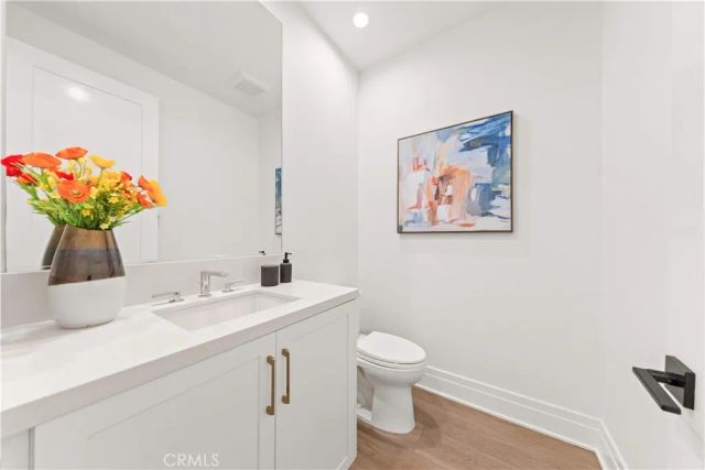 234 Coal Mine, Irvine, CA 92602