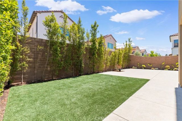 234 Coal Mine, Irvine, CA 92602