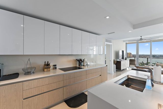 3100 N Ocean Drive 1906, Singer Island, FL 33404