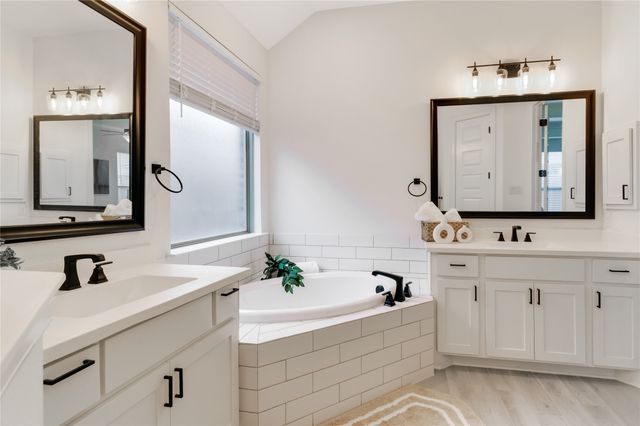 9420 Voyager Vista, Oak Point, TX 75068