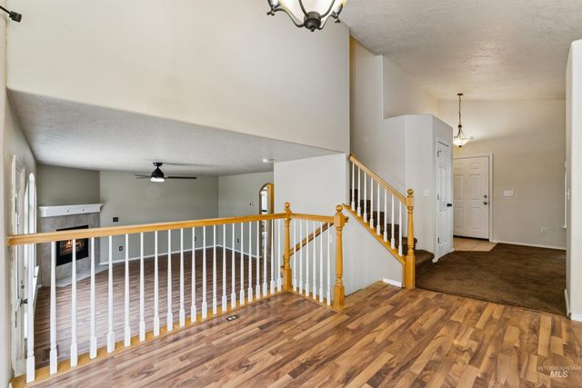 1320 New York, Middleton, ID 83644