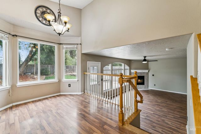 1320 New York, Middleton, ID 83644