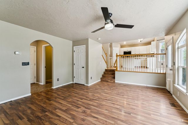 1320 New York, Middleton, ID 83644