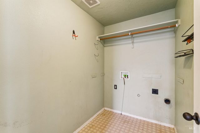 1320 New York, Middleton, ID 83644