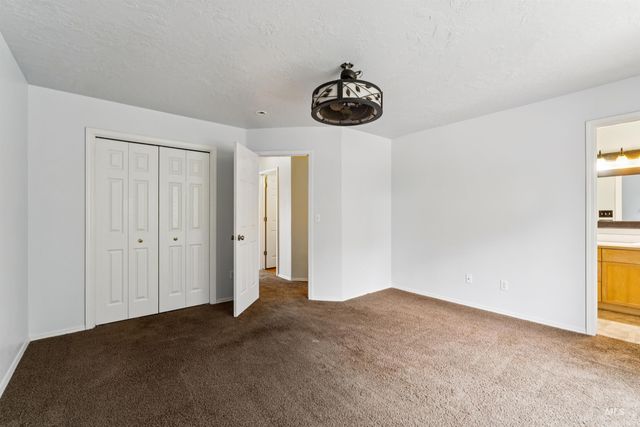1320 New York, Middleton, ID 83644