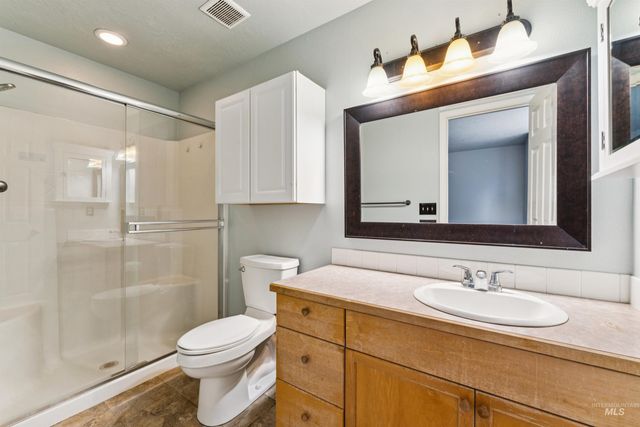 1320 New York, Middleton, ID 83644