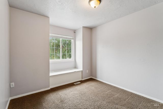 1320 New York, Middleton, ID 83644
